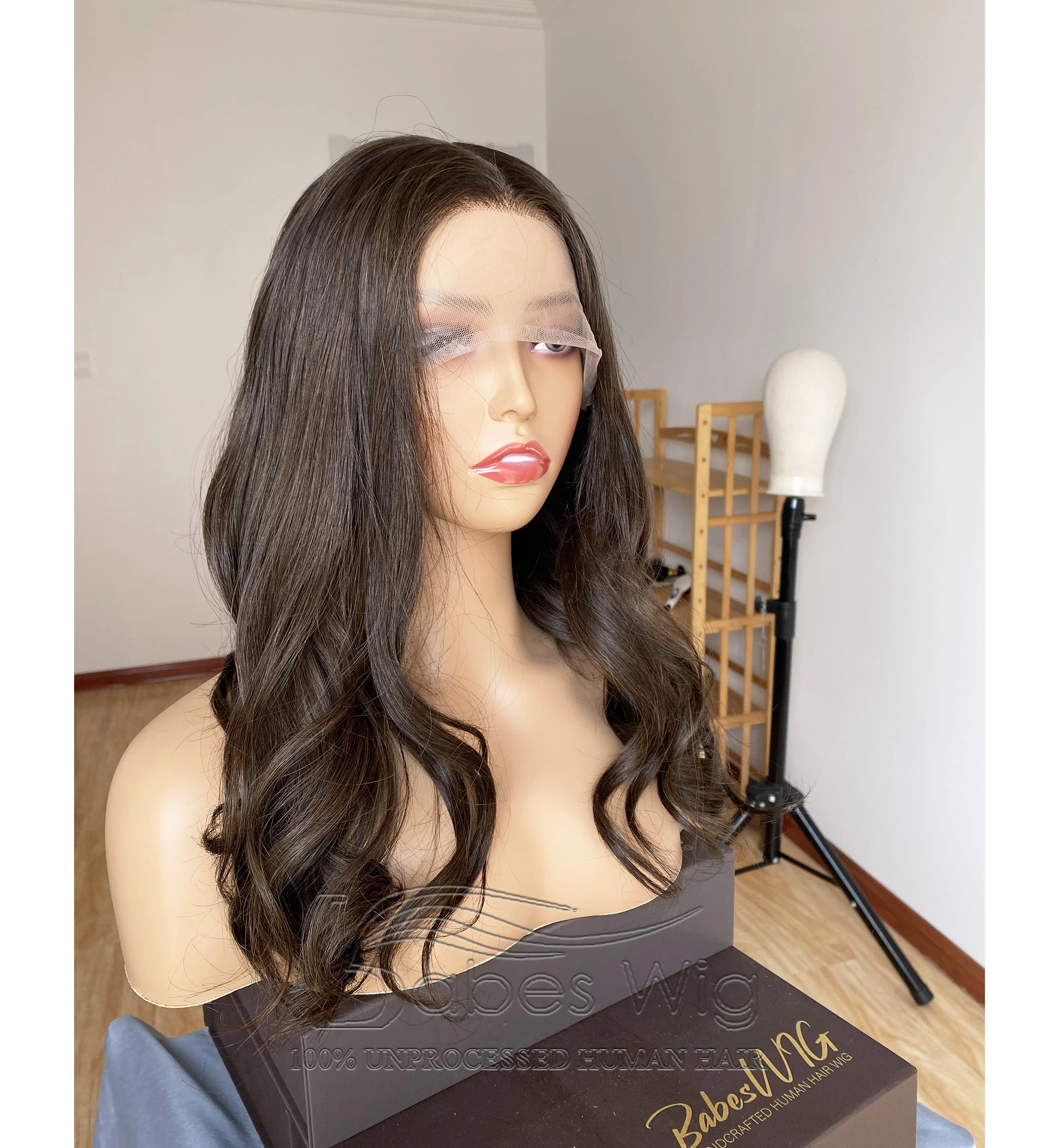 Perruque Lace Front Wig brésilienne naturelle, cheveux ondulés, brun foncé, sans colle, pour femmes blanches