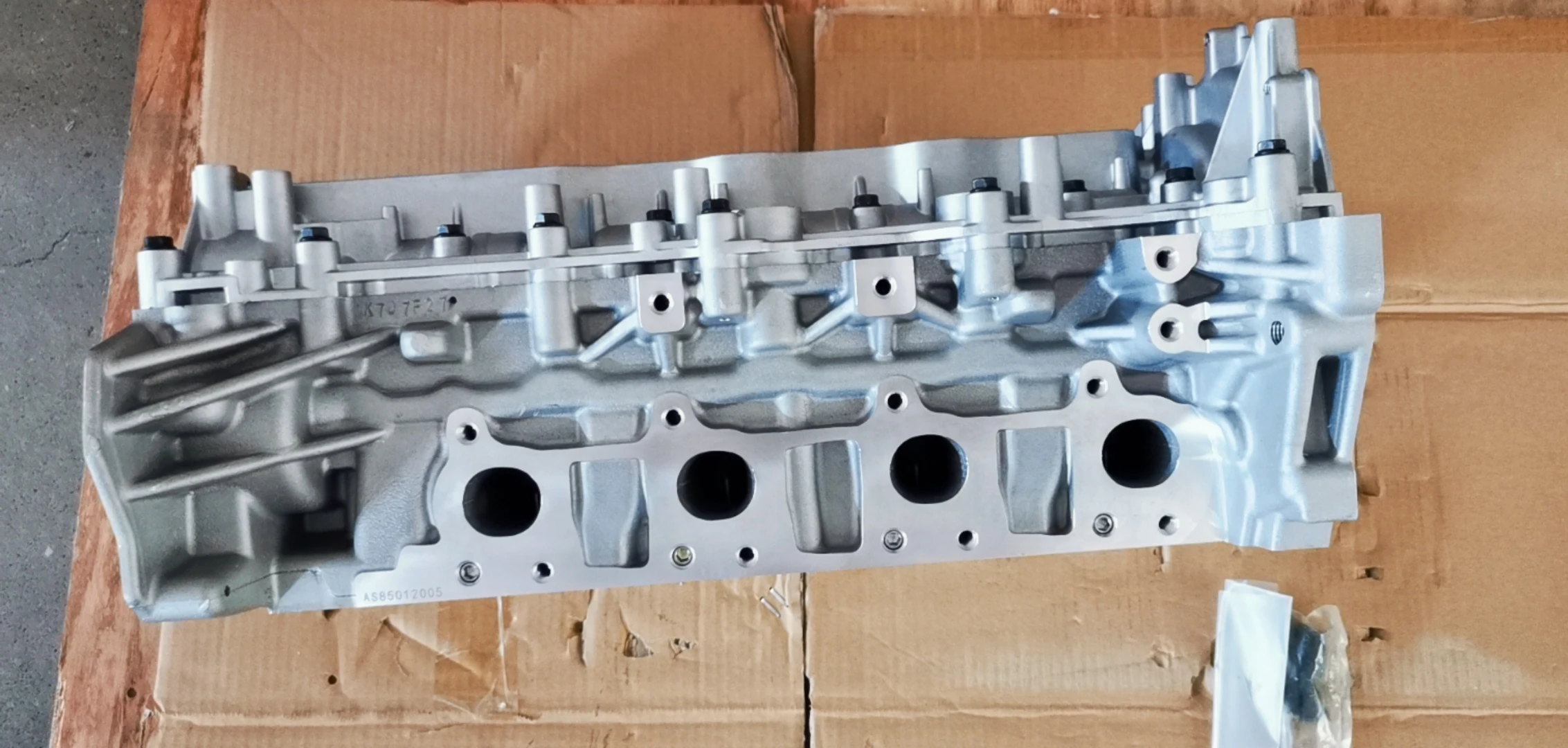 New Megane III Coupe 908526 Code M9T Cylinder Head Assembly