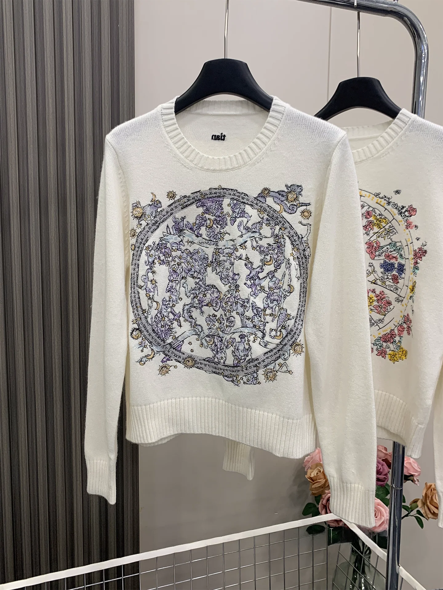 

YY BOLIN High-End Women's Long Sve Embroidered Wool Knitwear Soft Sweet Sle Loose Fit Knitted Sweater for Ladies