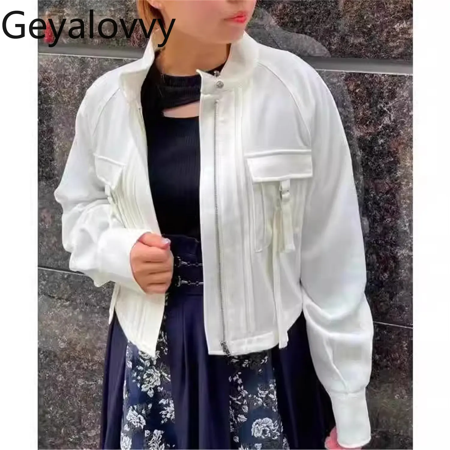 

Женская куртка в японском стиле с несколькими карманами, повседневная, с воротником-стойкой, однотонная, универсальная, рабочая одежда, короткое пальто на молнии