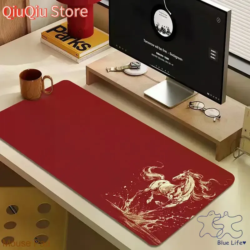 

Новогодний большой коврик для мыши с красной лошадью, праздничная атмосфера, коврик для запястья, бытовой противоскользящий прочный настольный коврик