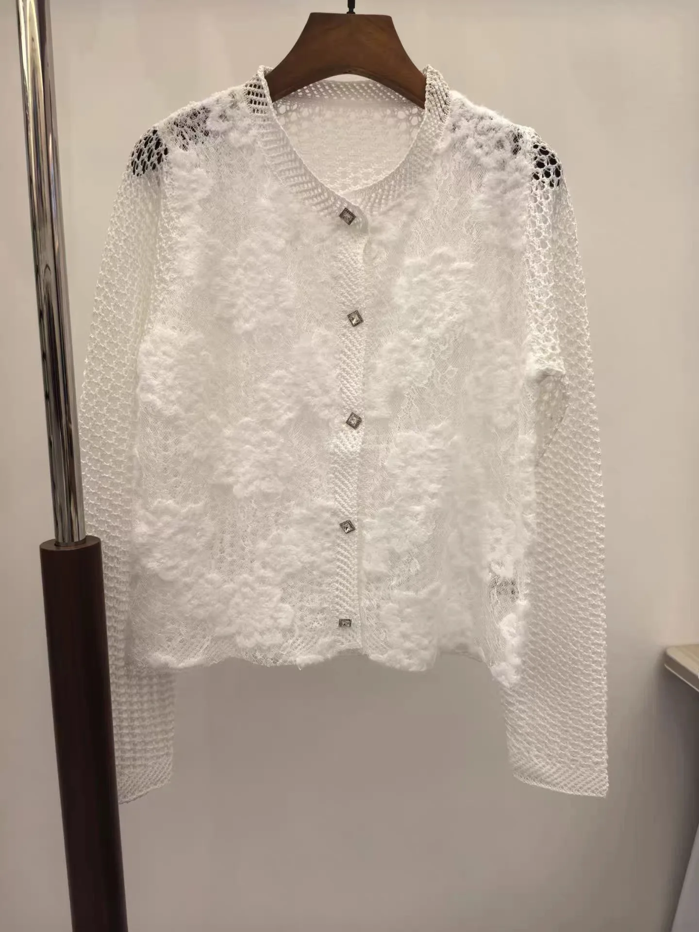 

Elegant European Style Sweet White Lace Hollow out Long Sleeve Knitted Cardigan round Neck Open Front Women's Fashion Top