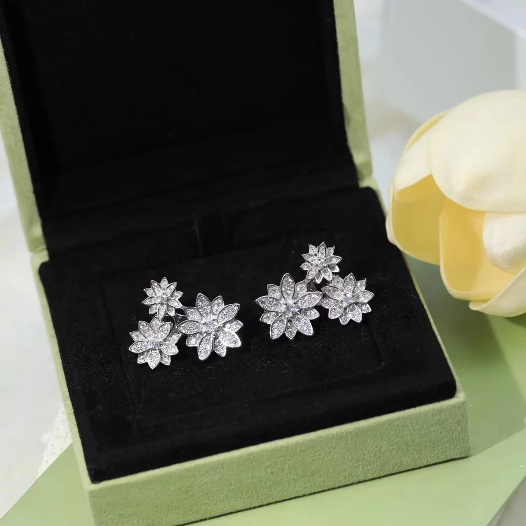 

High quality luxury three petal flower women's earrings, white gold three leaf flower, luxury brand jewelry set