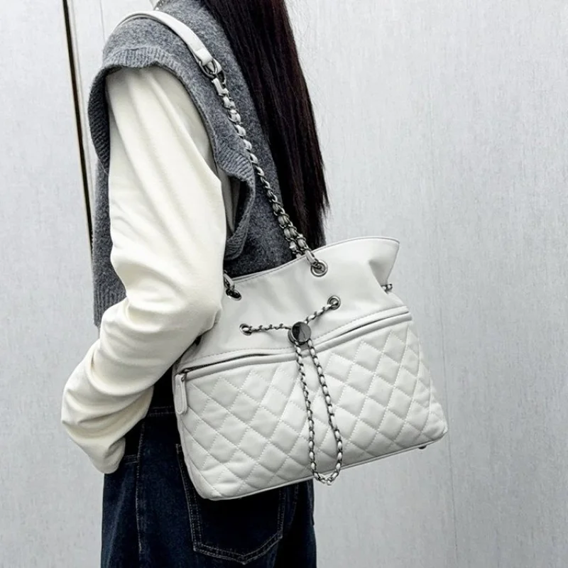 

Роскошная женская большая сумка из тонкой кожи с повседневным знаменитым прочным легким повседневным эффектом ​