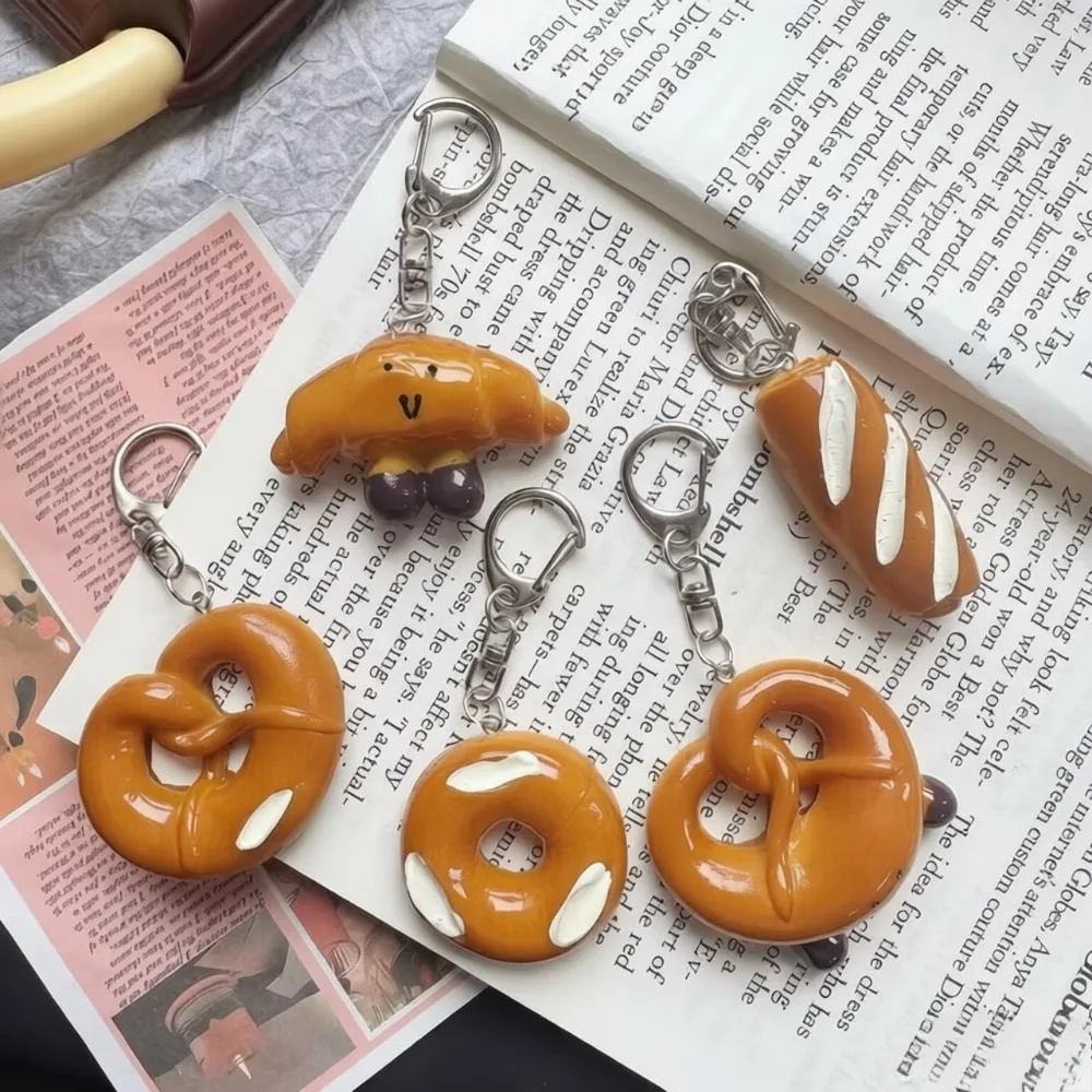 Cute Simulation Bread Keychain Resin Food Key Ring Kawaii Baguette Pretzel Pendant Cartoon Croissant Donion Keyring for Backpack