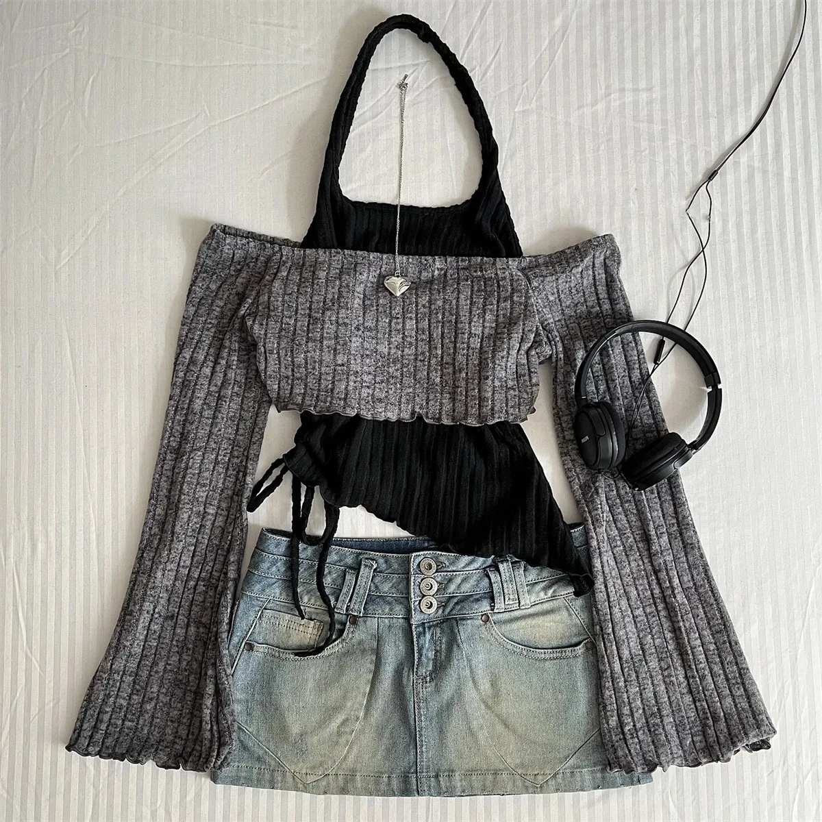 2025 가을 긴 소매 짧은 스플라이싱 레귤러 소매 봄 울 니트 셔츠 슬림핏 여성 니트 셔츠 패션