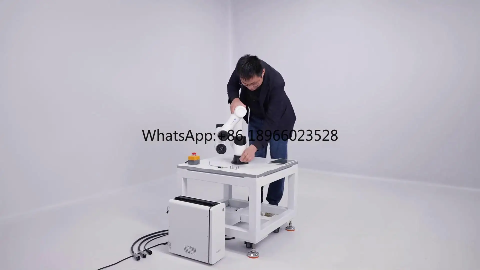 CHRT Material Robotic Arm Industrial Collaborative Dobot Robot CR5 With OnRobot Gripper For Loading and Unloading In Factory