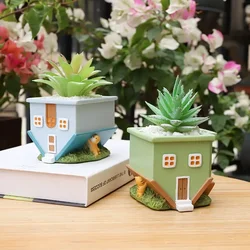 Upside Down House Small Plant Pot Resin Succulent Planter for Home Office Desk Mini Ornament Fairy Garden Flowerpot Decoration