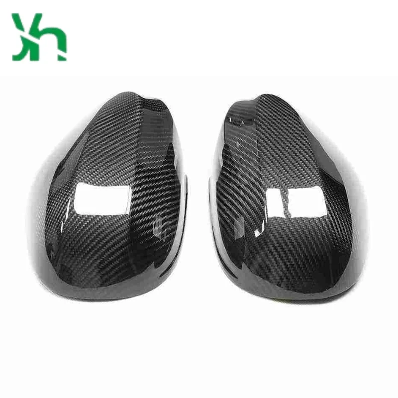 Osłona obiektywu z włókna węglowego E92 LCI do BMW E92 E93 2010-2011, możliwość mieszania z innymi przedmiotami.