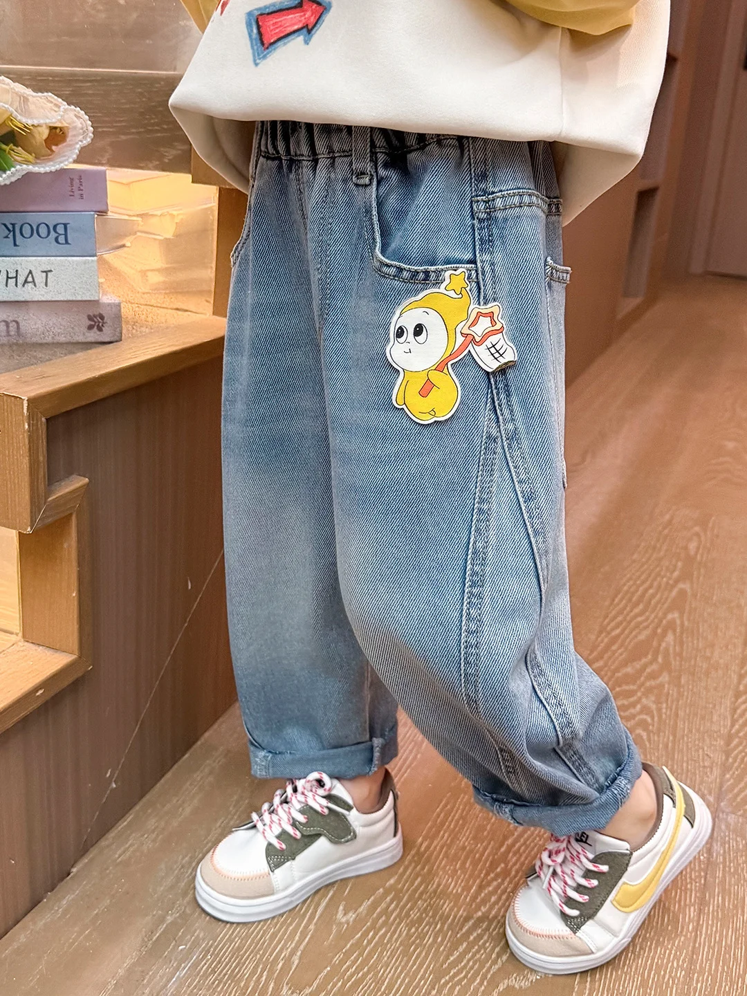 

Girls Straight Leg Jeans Spring 2026 New Casual Wear Outdoor Trousers for Kids Baby Girls Loose Fit Elastic Waist Denim Pants