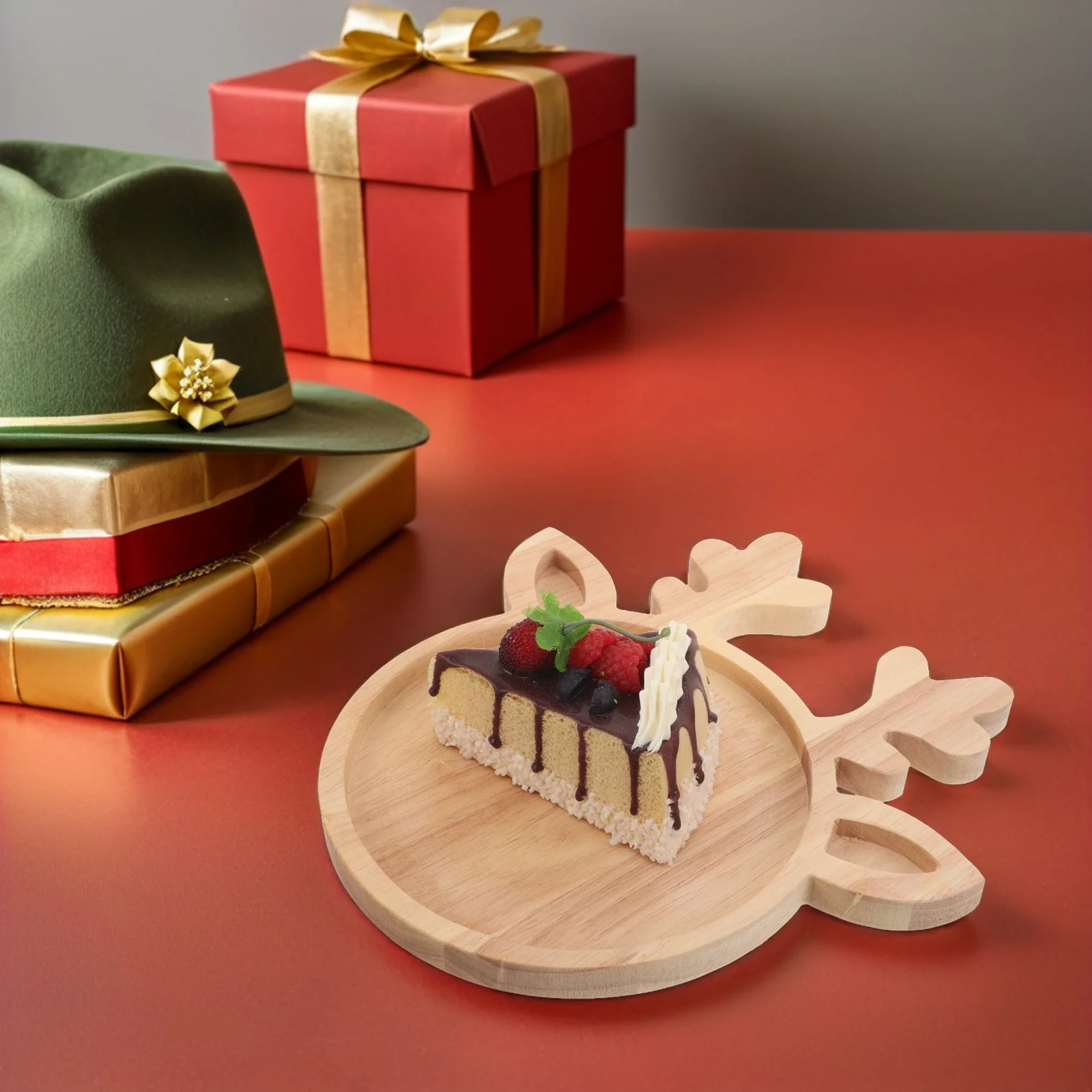 

Wooden Christmas Reindeer Serving Tray Solid Wood Holiday Appetizer Platter Festive Fruit Dessert Board For Family Party