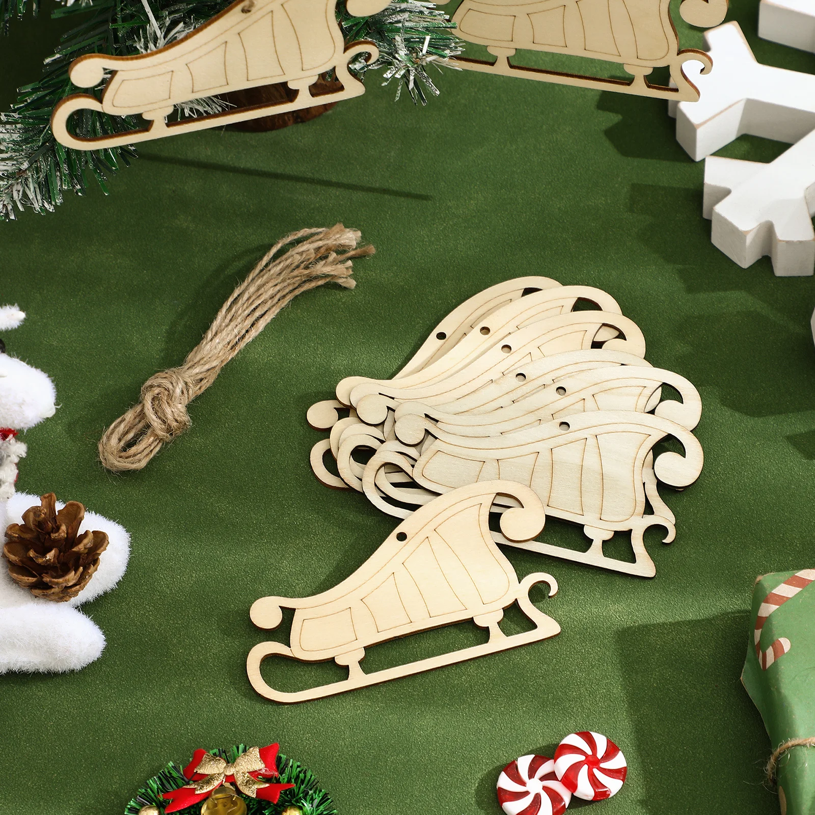 

10Pcs Christmas Hanging Wooden Tag Pendant Decor for Tree Garden Yard Home Porch Patio Holiday Party Festive Decoration Supplies