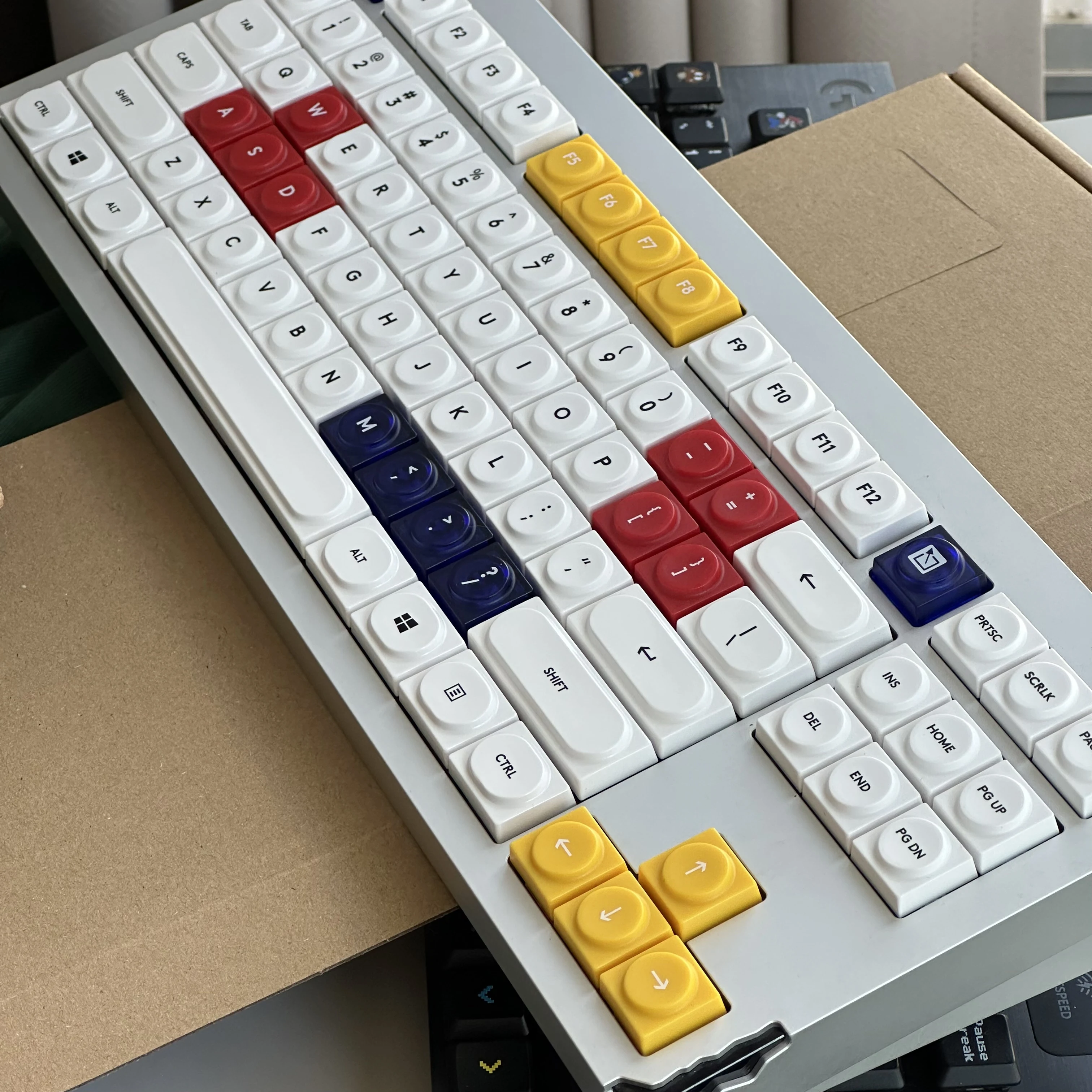 Low Axis Keyboard Keycap Building Block Toy Simple 7.7mm Height Dot Matte Style PBT Material Keycap