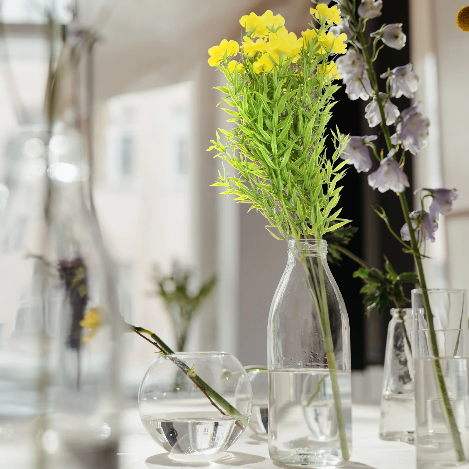 

4Pcs Lifelike Artificial Flower Adornment Exquisite Workmanship Bright Colors Easy Carry for Scene Layout Wedding Decor