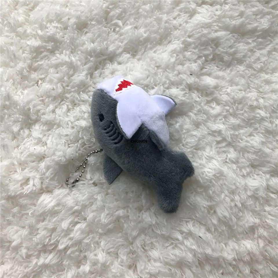 3 色 - かわいいサメのぬいぐるみソフトぬいぐるみキーチェーン誕生日