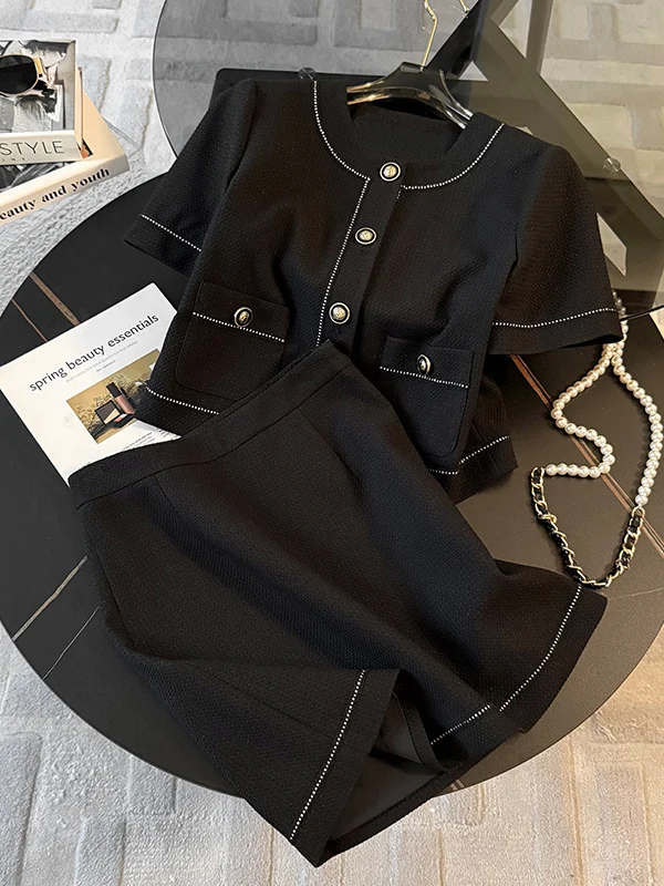 

Elegant Black Short Sleeve Top And Short Skirt Two-Piece Set for Women Fashionable Casual Sportswear Cotton round Neckline