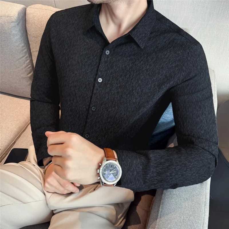 Kemeja Pria Cetak 2025 Musim Gugur Gaya Inggris Baru Fashion Kasual Kancing Tersembunyi Elastis Slim Fit Lengan Panjang Pakaian Pria