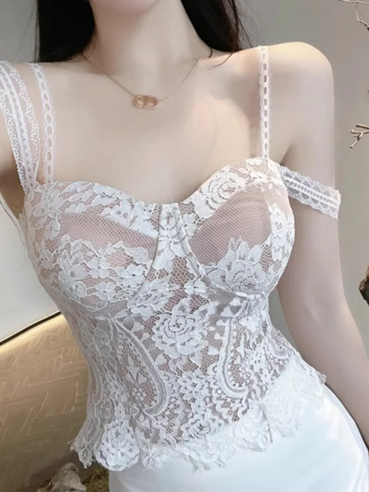 صدرية نسائية صغيرة الحجم من الدانتيل من بيور ديزاير مع وسادة صدر وظهر جميل وحمالة صدر قطعة واحدة ملابس داخلية مثيرة وقميص أسا...