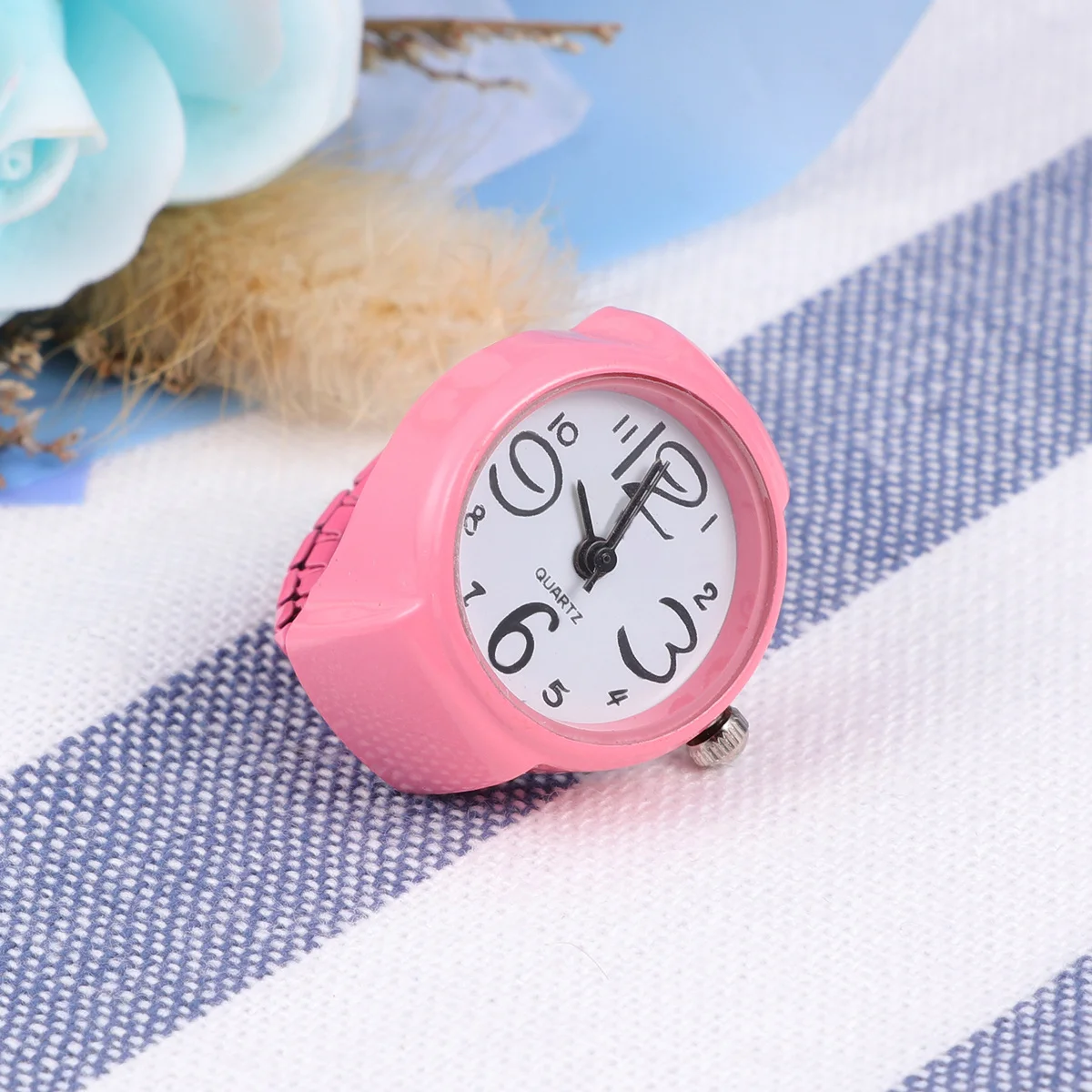 1pc Watch Ring Table Finger Ring Fashion Exquisite Mini Quartz Watch For Unisex Kids Christmas Birthday Gift Pink