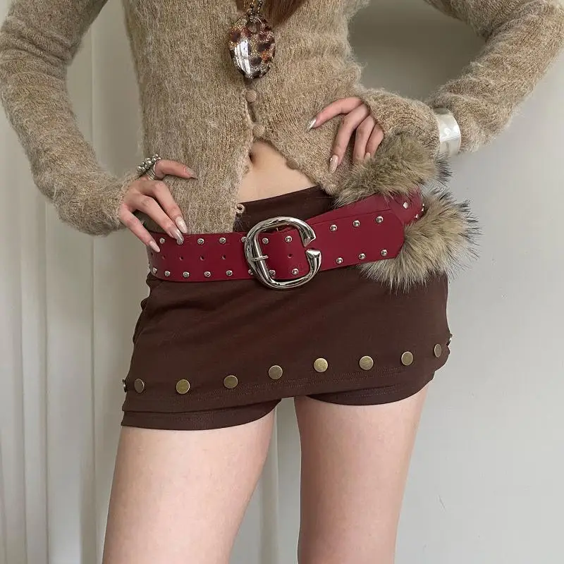 حزام عريض من الفرو المزخرف الفاخر للنساء، حزام خصر برشام ذو مظهر عتيق مع تنورة جينز #2