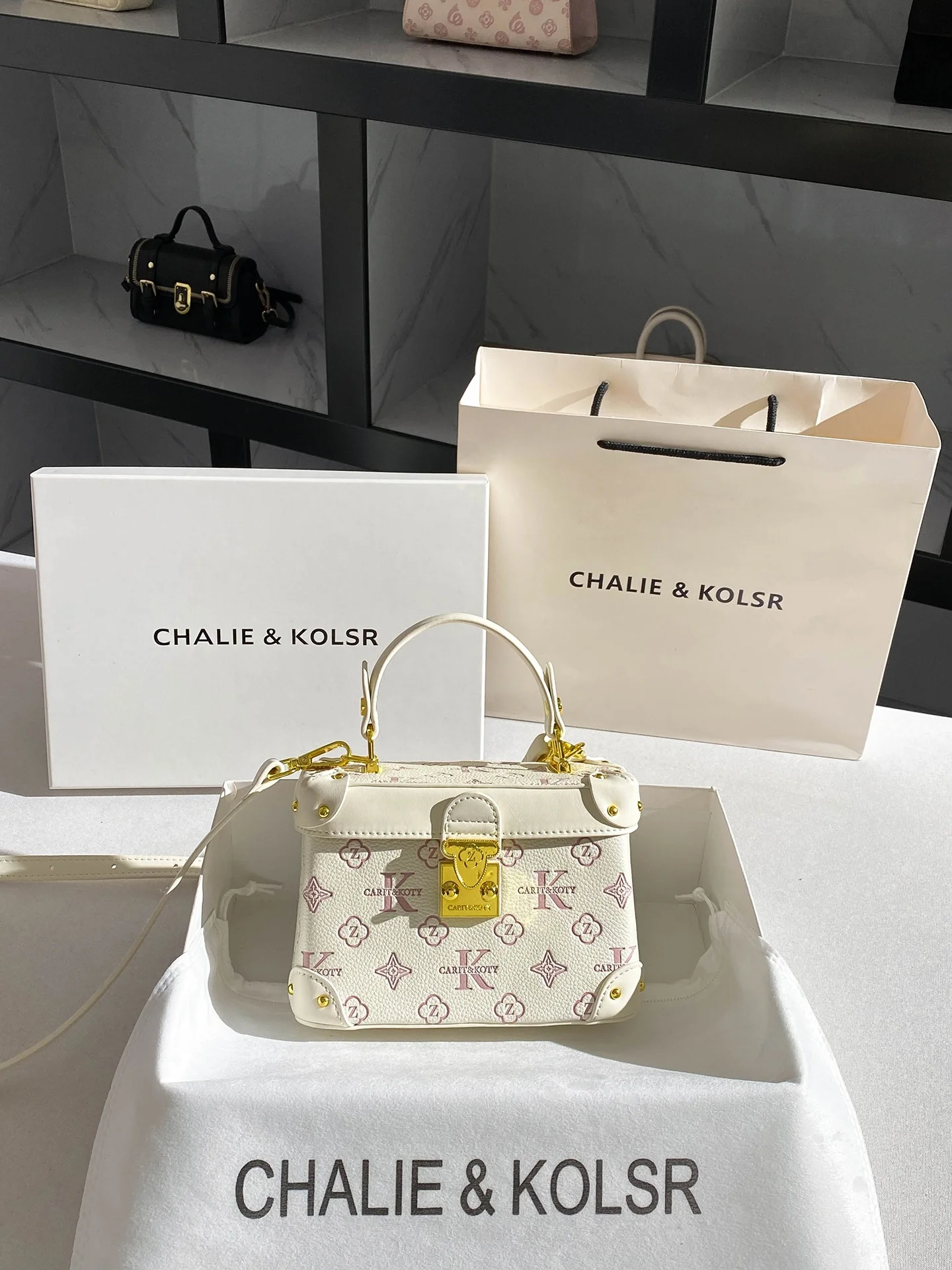 sac-a-main-carre-chalie-kolser-pour-femme-collection-ete-2026-sac-bandouliere-en-cuir-tendance-avec-fermeture-eclair-forme-geometrique
