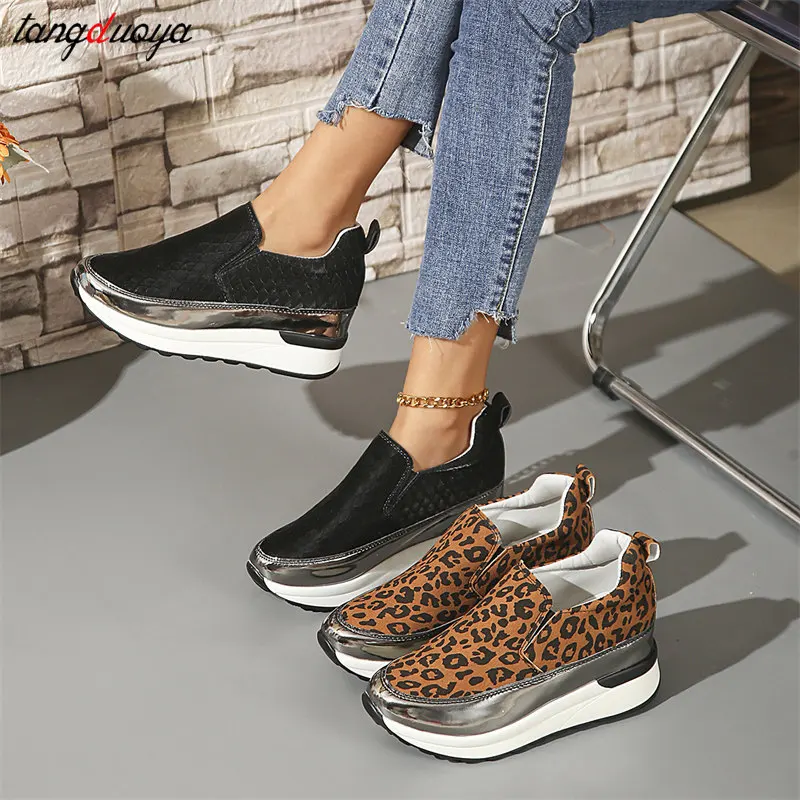 Hoge kwaliteit damessneakers lichtgewicht casual sportschoenen dames hoogte toenemende luipaardprint wiggen tennisschoenen loafers