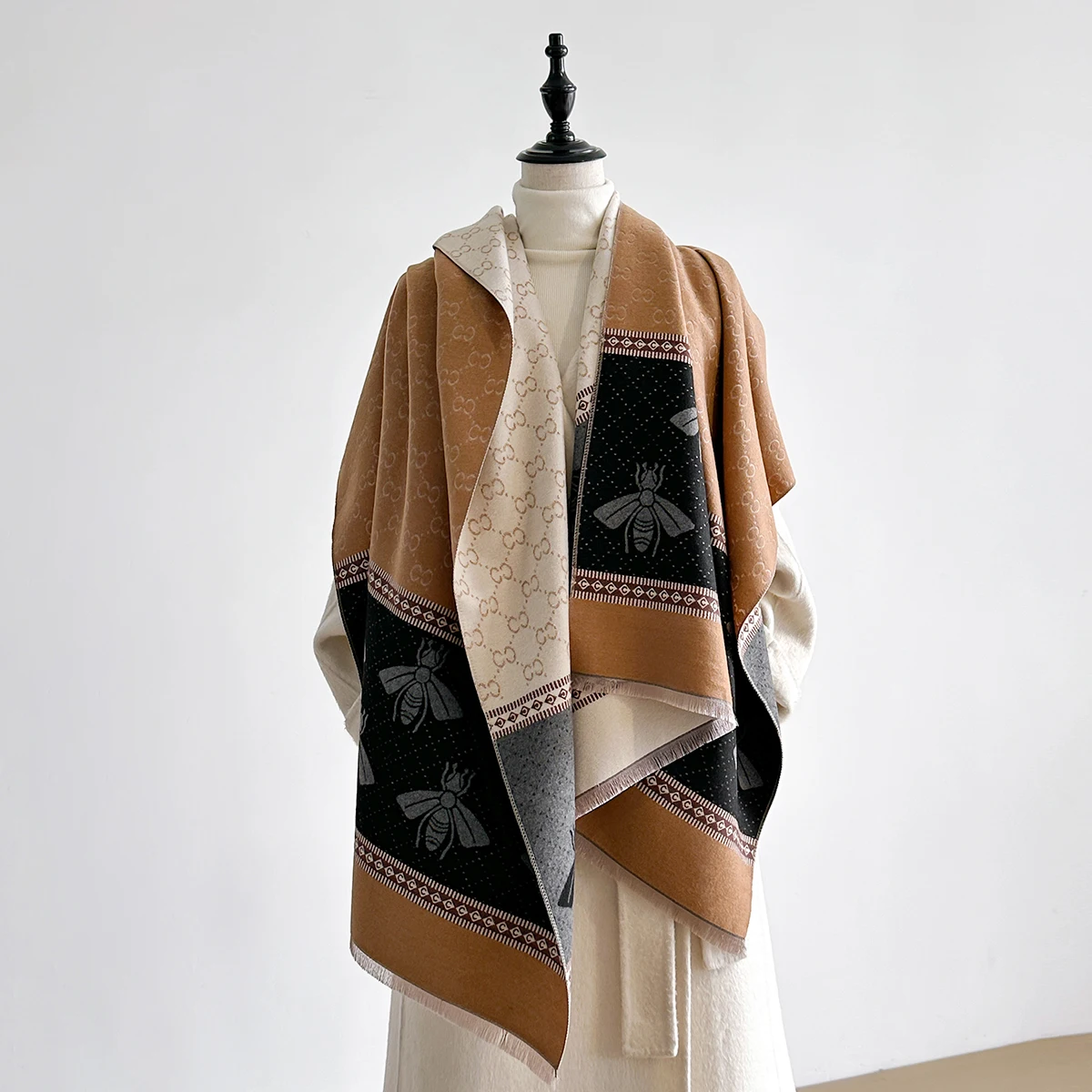 

New Brand Elegance Two-Sided Print Scarf Soft Warm Fringe Pashmina Shawl Autumn and Winter Outdoor Coldproof Windproof Blanket