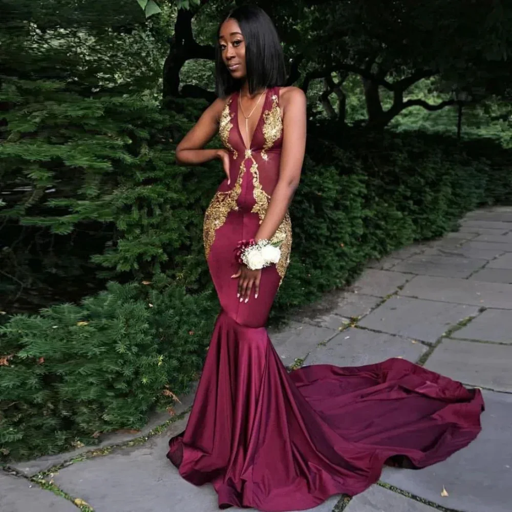 Wine Red Mermaid Sexy Evening Dresses With Gold Applique Deep V Neck Long Formal Prom Gowns Celebrity Girls Party Robe Plus Size