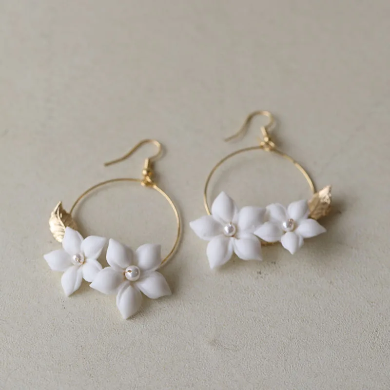 White Ceramic Floral Earrings Bridal Accessories Ins Style Pearls Women Drop Earring Wedding Jewelry