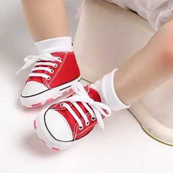 Rode Anti-Slip Pasgeboren Schoenen Voor Baby Meisjes Jongens Casual Canvas Sneakers Veterschoenen Wieg Schoenen Eerste Wandelaars