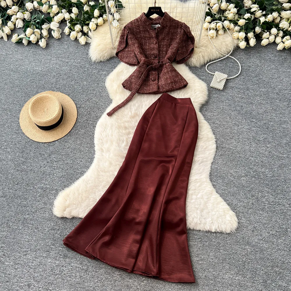 

Комплект из двух предметов: женский топ с коротким рукавом и длинная юбка А-силуэта с завышенной талией. Сексуальный облегающий крой, стиль Y2K, уличная мода, элегантный, для работы, весна.