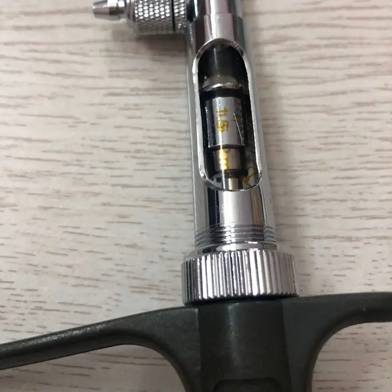 Automatic quantitative and adjustable dose syringe for animal use, vaccine injection gun, epidemic prevention syringe