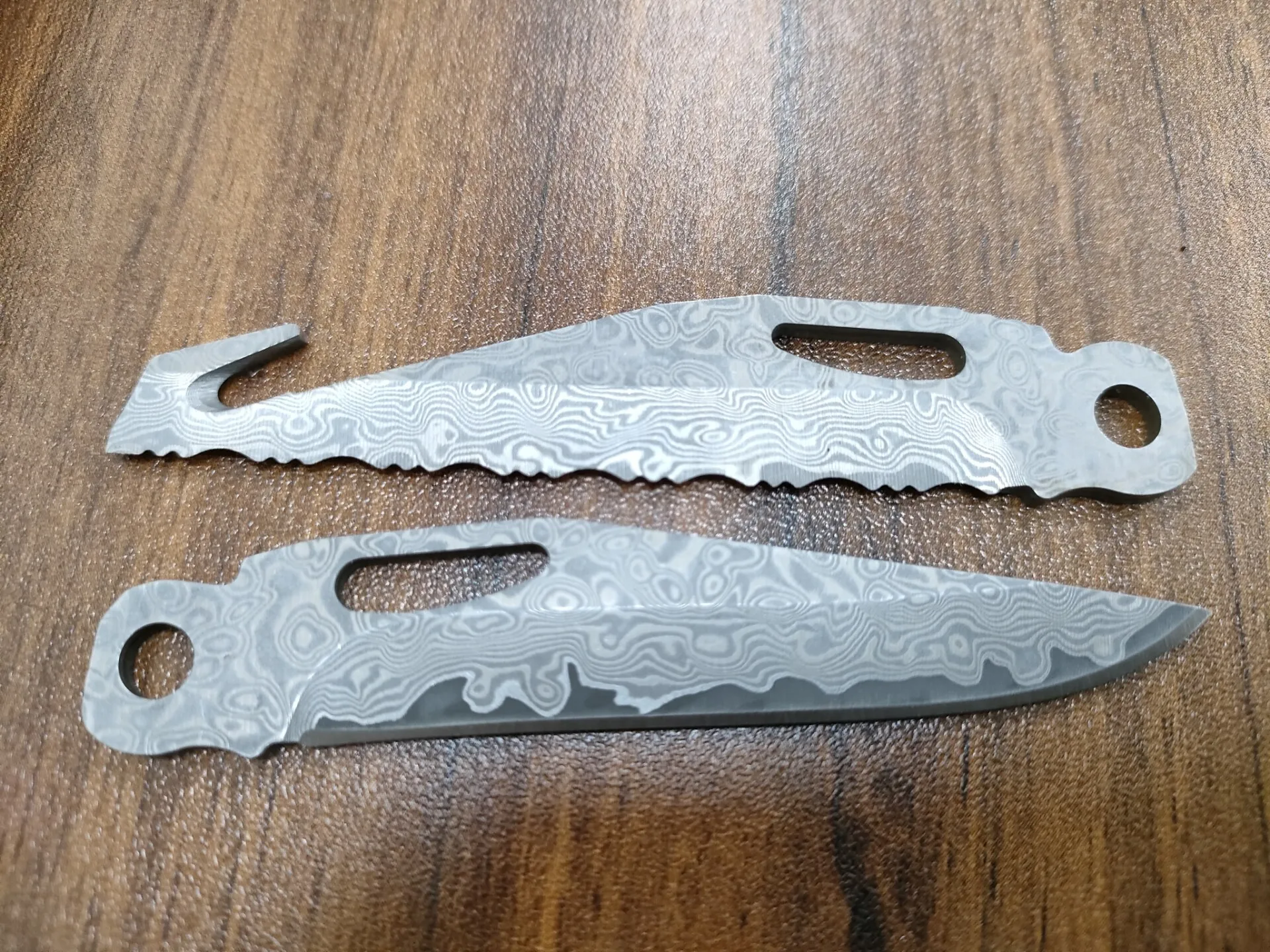 

Набор сменных ножей/лезвий/головок для Leatherman TTI Wave Charge (дамасская сталь, крючковой нож, головка плоскогубцев), запасные части (мультитул в комплект не входит)