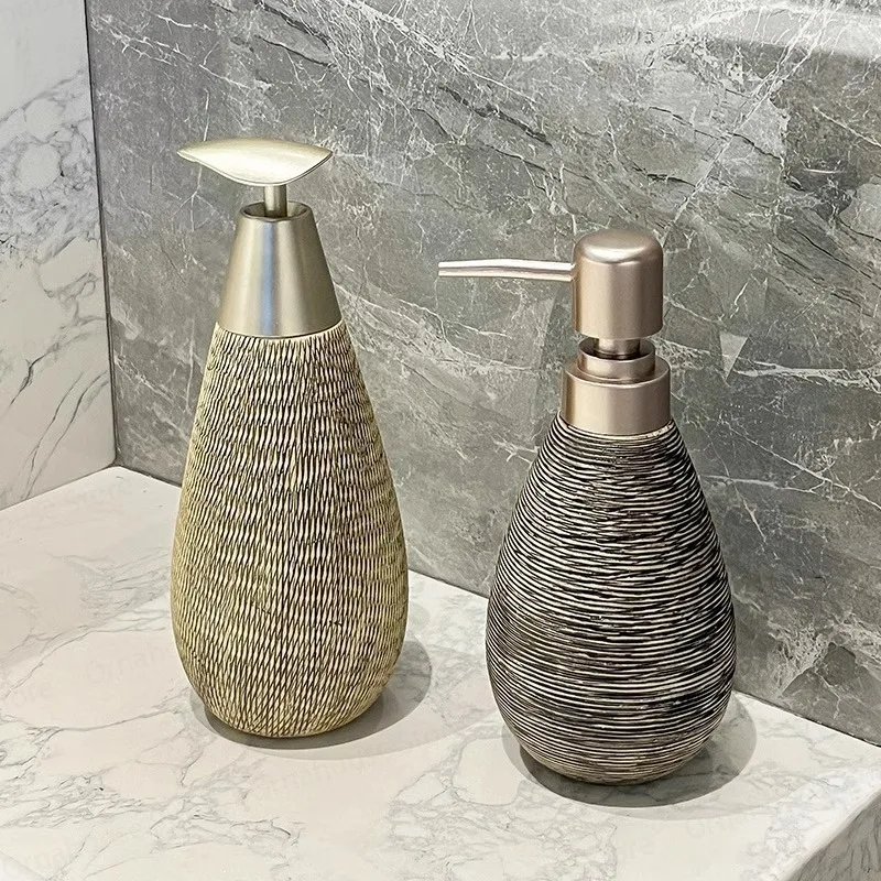 

Creative Ceramic Soap Dispenser Retro with Pump Hand Soap Bottle Suitable for Bathrooms Kitchens and Toilets Shower Gel Bottle
