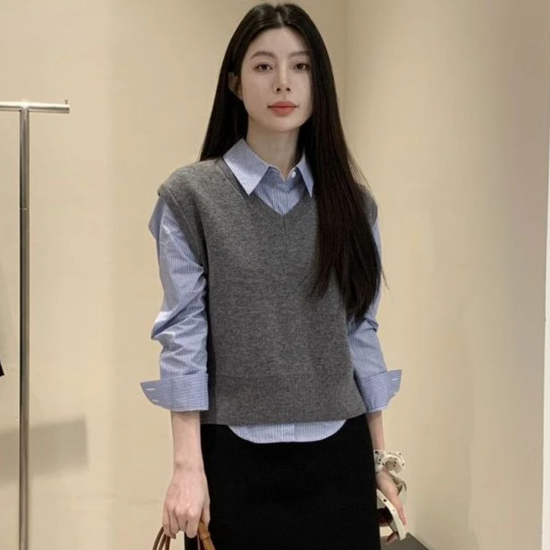 Preppy Style V-neck Grey Sweater Vests Women Autumn College Vintage Tender Jumpers Simple All-match Stylish Leisure Cropped Tops