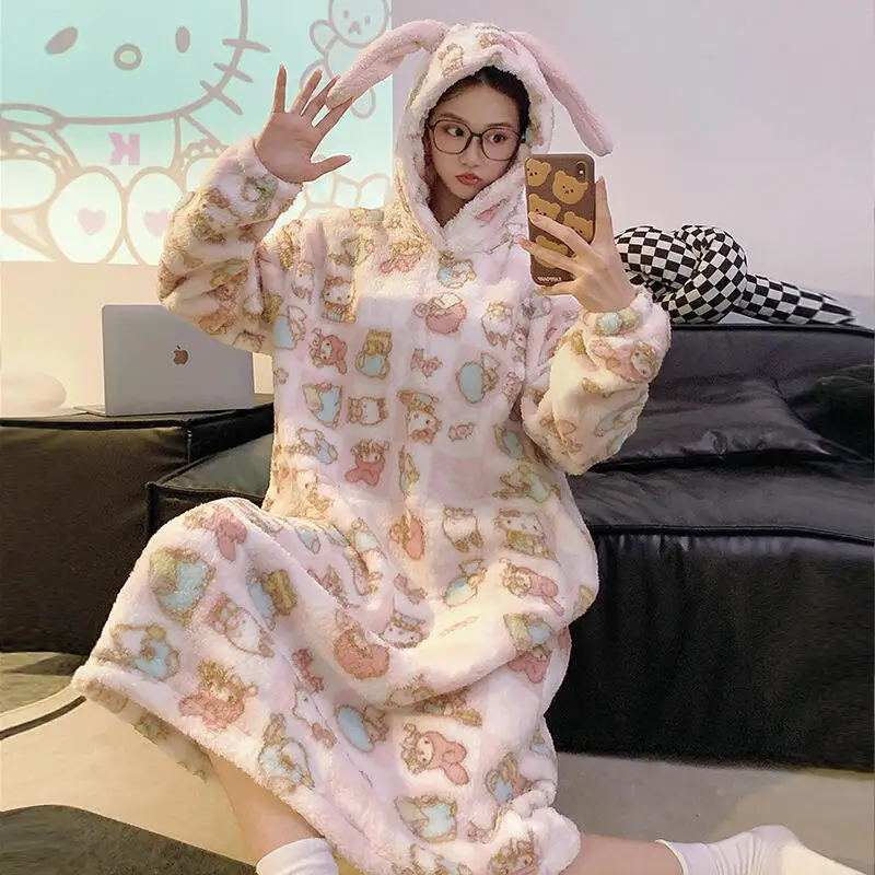 Immagine del fumetto caldo Cinnamoroll Pigiama da donna Kuromi anime Stile Kawaii Giovani donne Abbigliamento per la casa T-shirt per adolescenti Pigiama con cappuccio