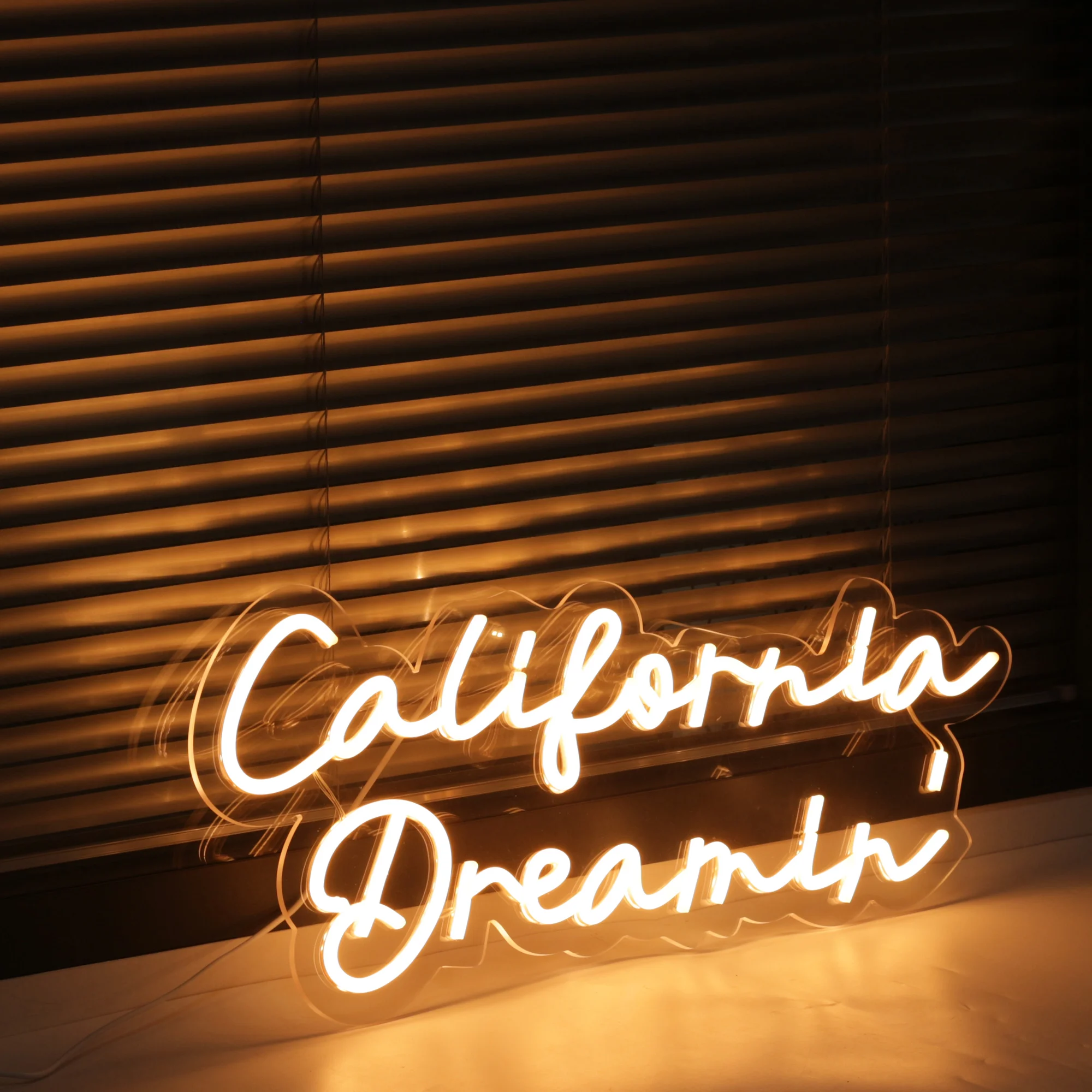 California Dreamin' Store Night Game Room Wall Wedding Birthday Party Restaurant Decoration Pub Club Wall Decoration Art Logo  ﻿