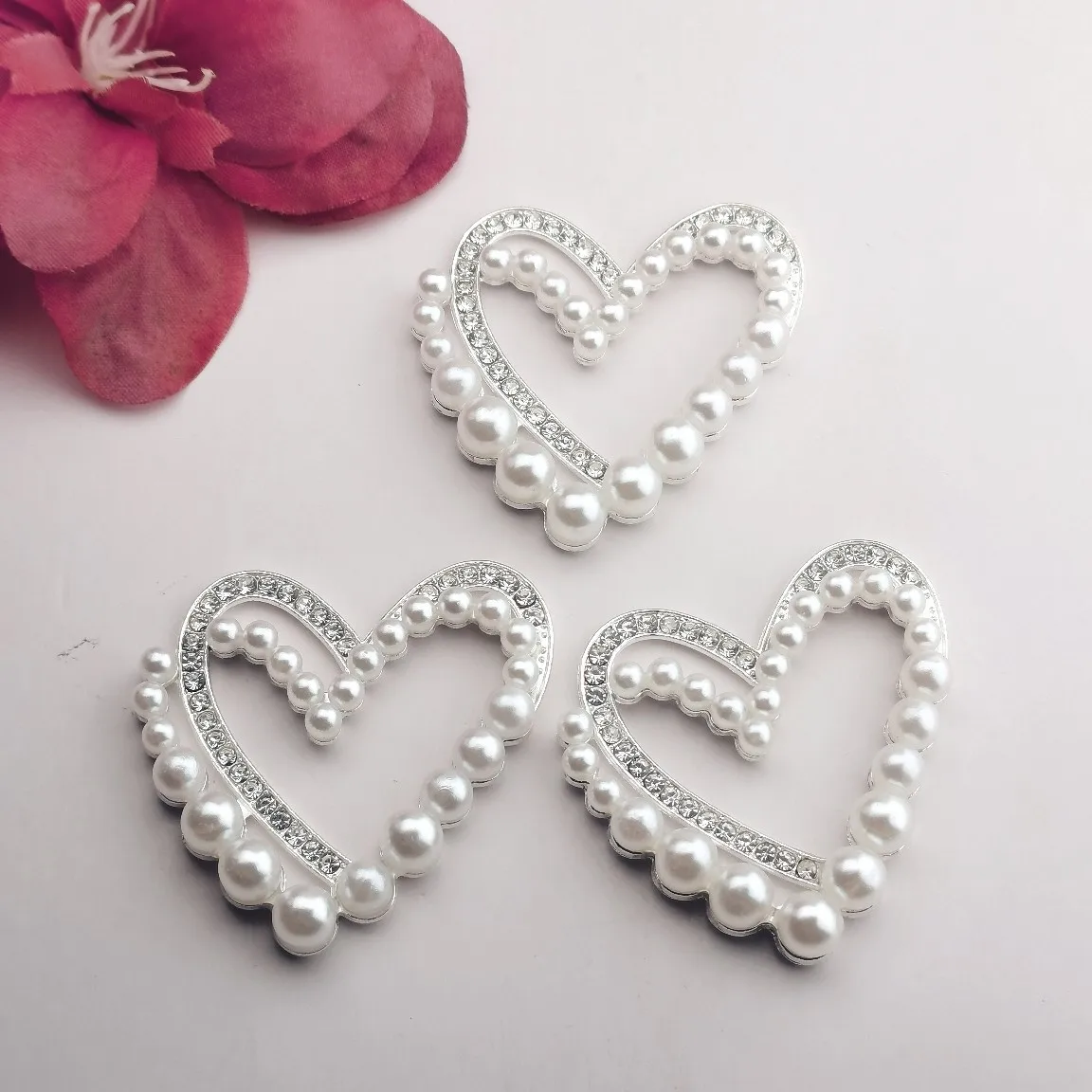 Pearl Love Small Fragrance Brooch Anti-exposure Decoration Decorative Corsage Love Element Zircon Hollow Brooch image 3