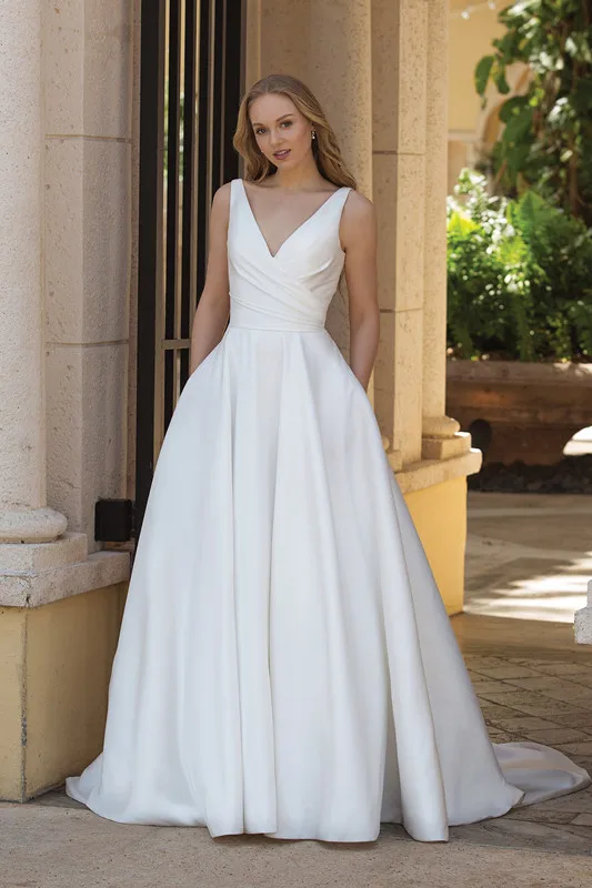 Abiti da sposa semplici a-line 2020 abito da sposa con scollo a v senza schienale in raso Vestido de Noiva aperto sul retro senza maniche Vintage bianco avorio