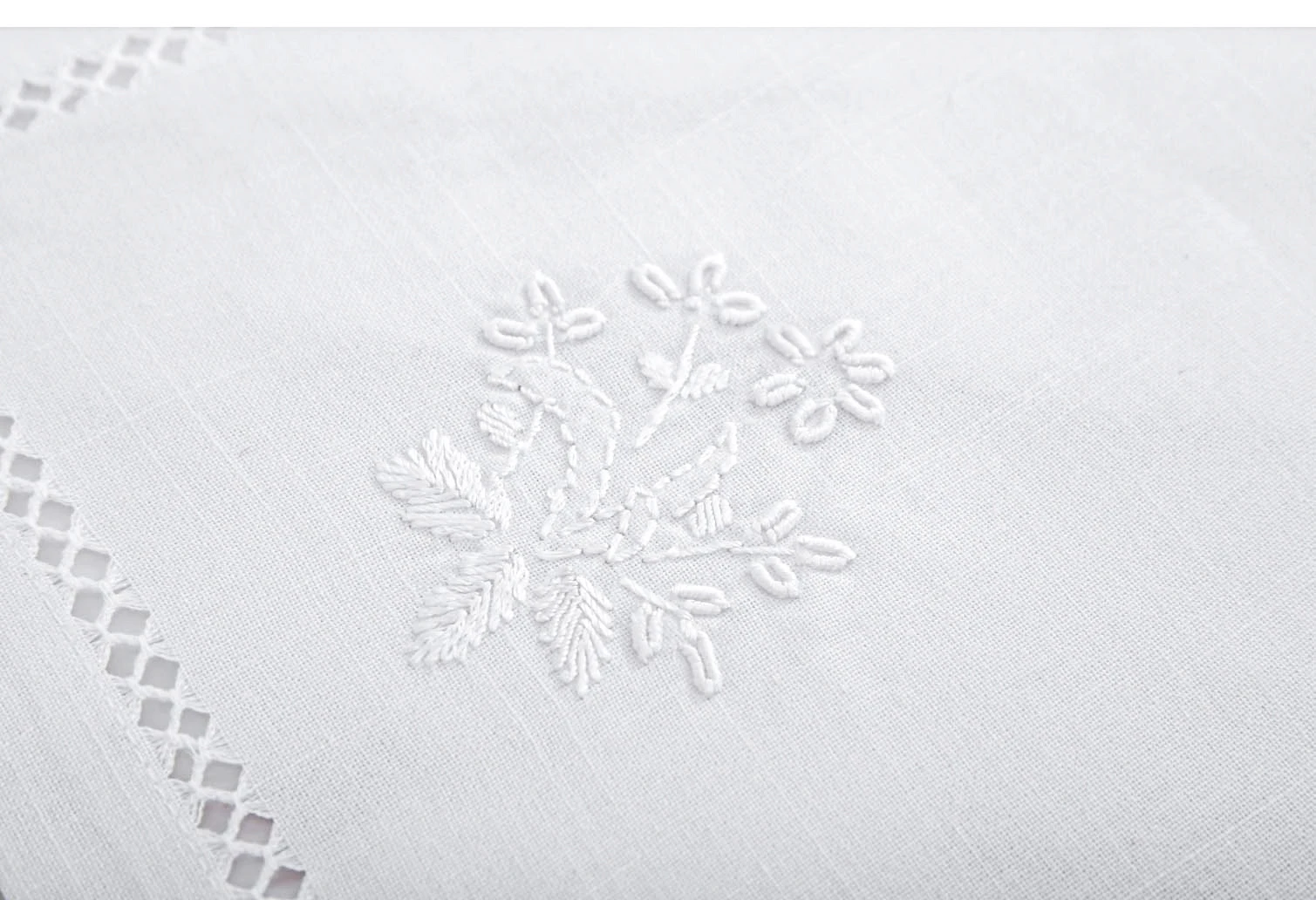 @Handmade 100% Vintage Placemat Hemstitched Embroidered by Hands, White, Beige, Slub Cotton, Eleganet, Luxurious  Table Deco