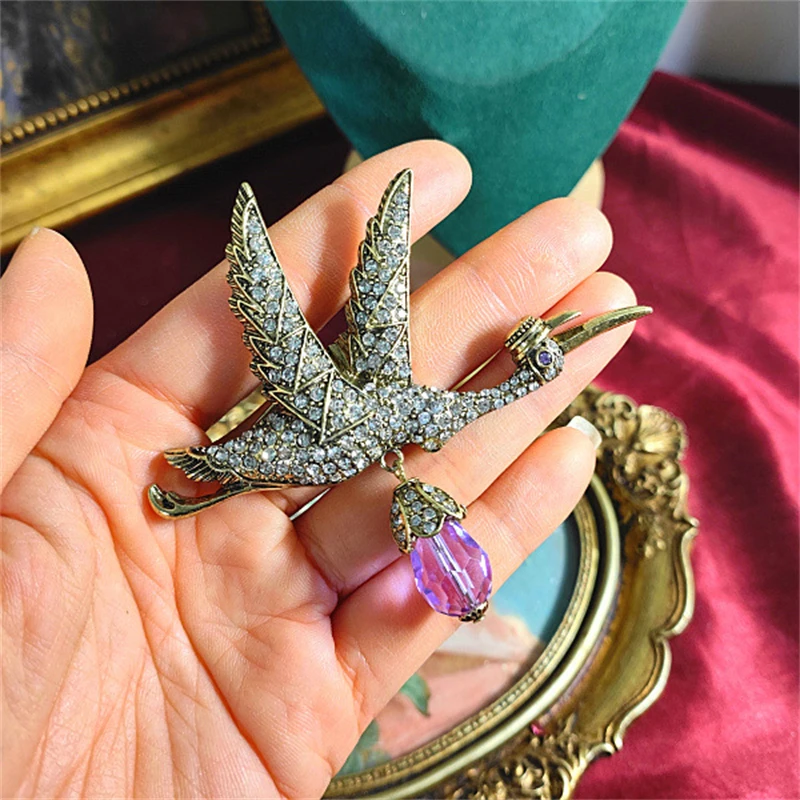 남녀공용 클래식 패션 풀 크리스탈 버드 펜던트 브로치 핀, 중간 빈티지 디자인, 라인석 동물 배지 코사지