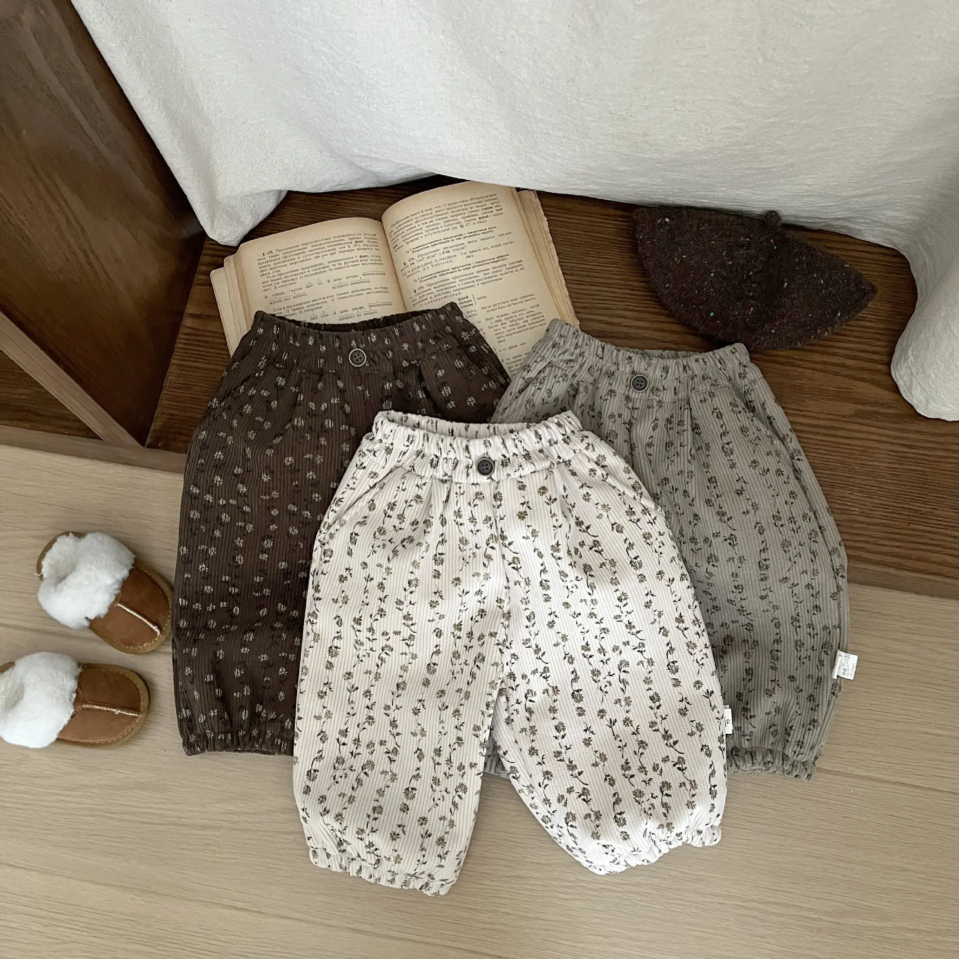 

2025 Autumn Winter Pants Fleece Lined Thickened New Floral One-Piece Fleece Loose Casual Lantern Pants Trendy