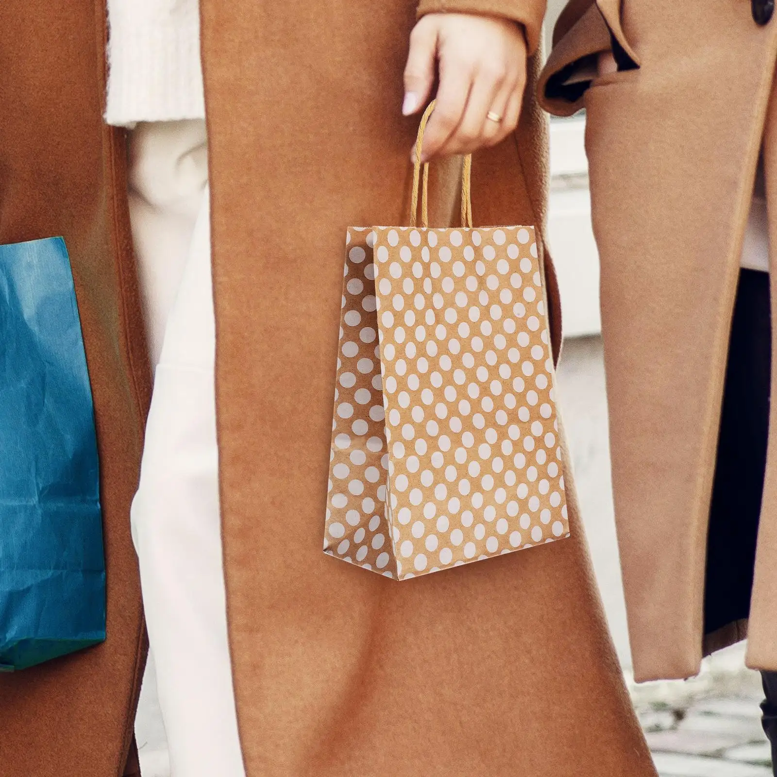 12 Stück Geschenktüten aus Kraftpapier mit Griff, Weihnachtskeks-Partygeschenkgriffe, Einkaufshandwerk