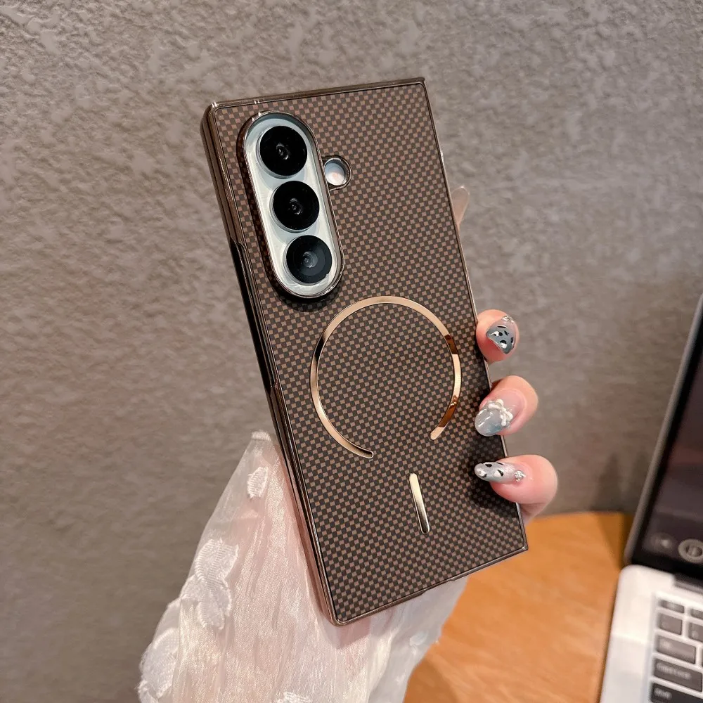 

For Samsung Galaxy Z Fold 7 Case Hard Carbon fiber Magnetic wireless charging Protective Back Cover For Z Fold 7 6 5 4 3 Shell