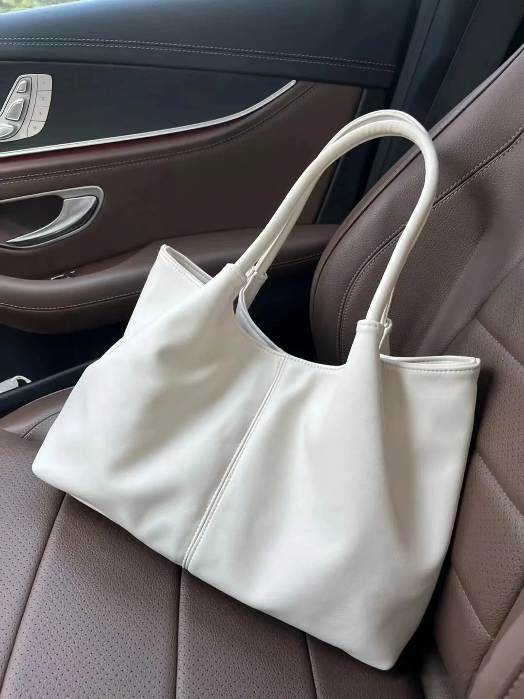 Simple White Shoulder Bag 2023 Women\'s PU Leather Soft Underarm Tote Bag School Large Capacity Bag Full Student Shopping Handbag