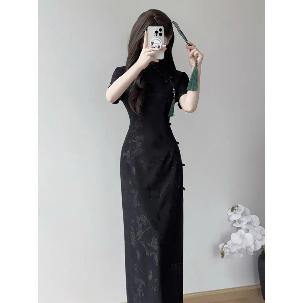 Sommerliches Cheongsam im alten chinesischen Stil für junge Mädchen – Hochwertiges Jacquard-Vintage-Kleid in Schwarz, sexy Qipao Partykleid CH-189