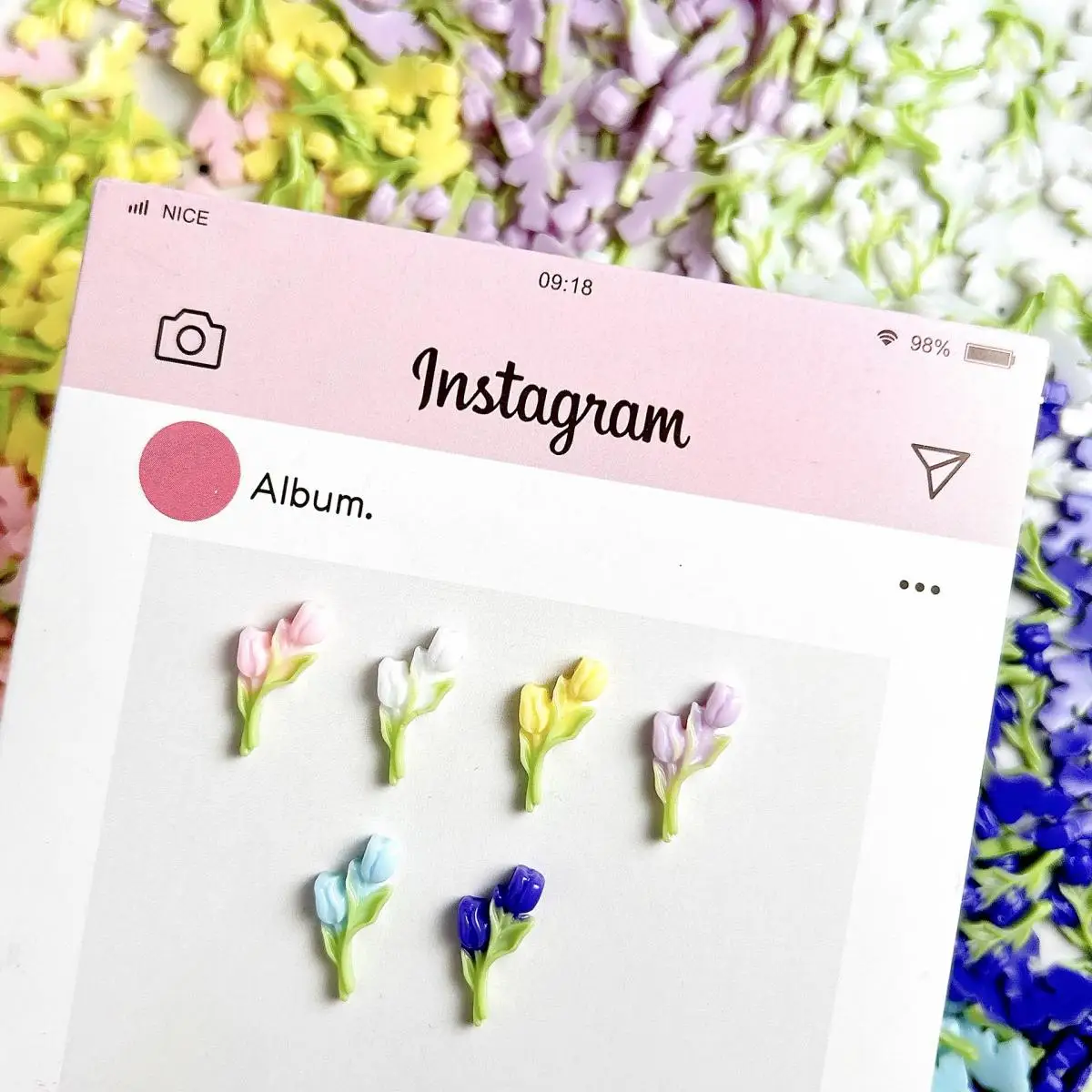 30個入り 暗闇で光るチューリップネイルチャーム バルク 3Dレジン製 模造ブーケ ネイルアートデコレーション アクセサリー用品 DIYクラフト