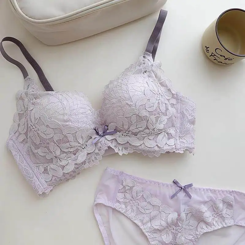 Japanischer Spitzen…