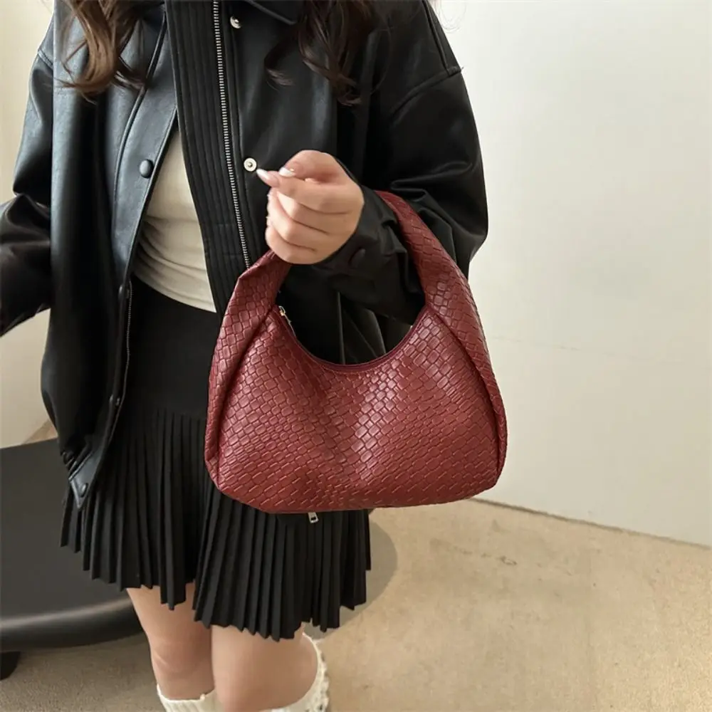 

Fashion Pu Weave Bag Quilted Pattern Black Underarm Bag Red Purse Pu Leather Handbag Make Up Bag