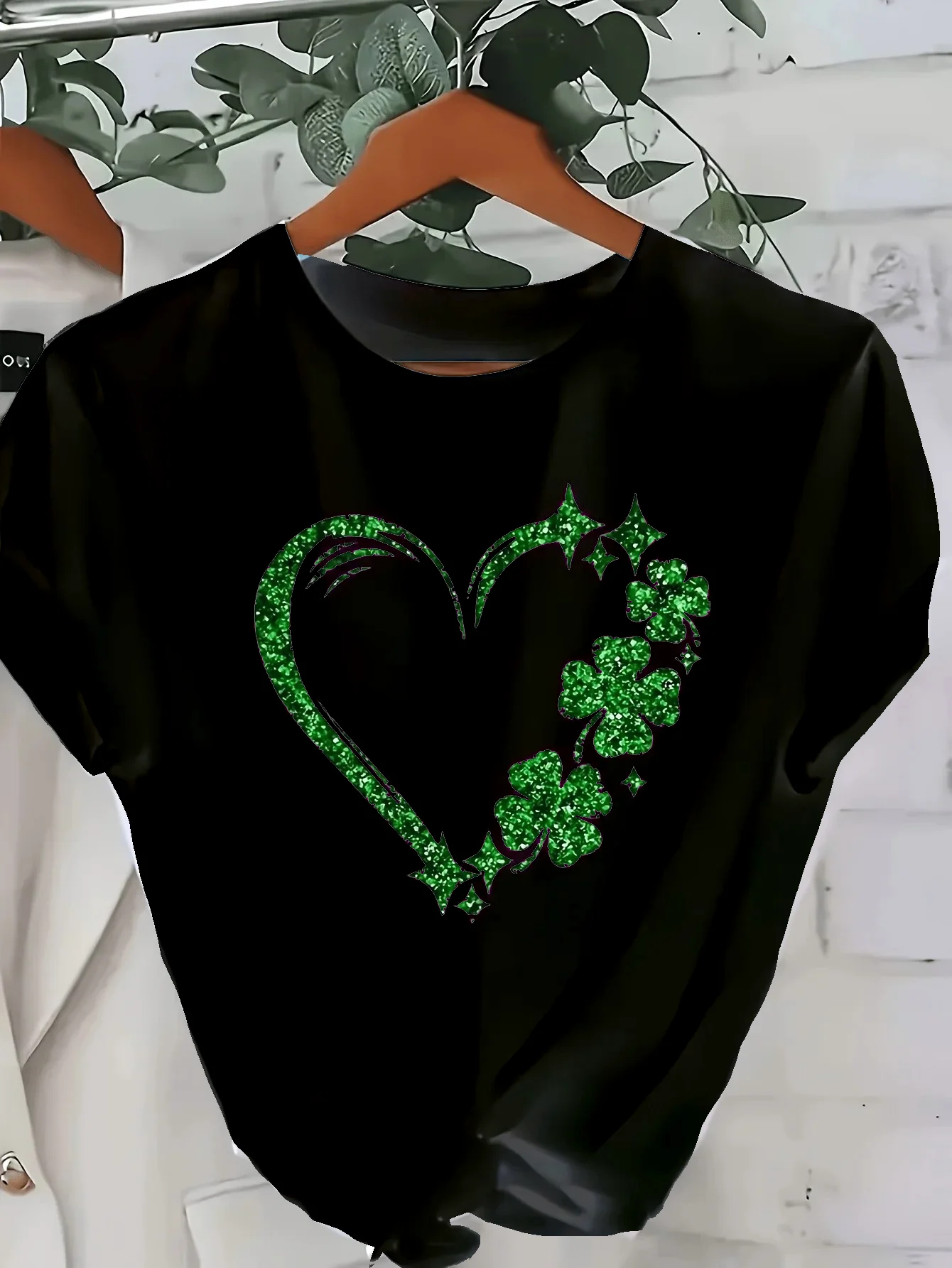 Summer Short Sleeve T-Shirt Heart and Four Clover Print Round Neck Casual T Shirt Korean Style Line Top Women's Y2k Sale Clothes